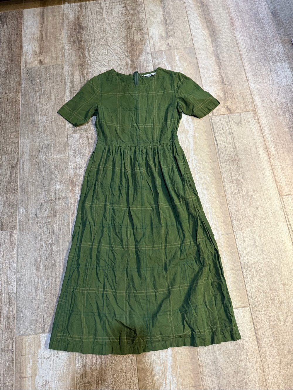 Olive Green Short Sleeve Midi Dress